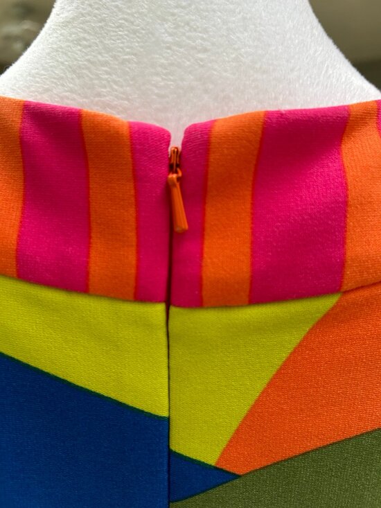 Muse Racerback Colorful Mod Dress Size 10 - Picture 5 of 9